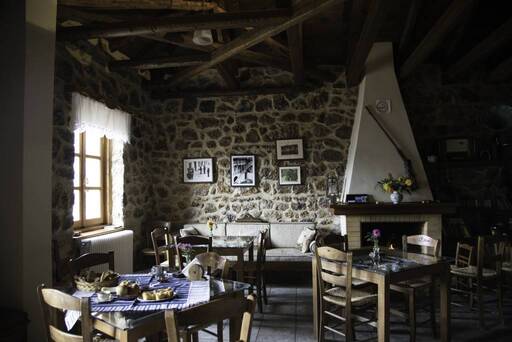 Ξενώνας Καλλιστώ - Γκούρα Φενεός - Ορεινή Κορινθία - Αγροτουρισμός