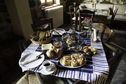 Ξενώνας Καλλιστώ - Γκούρα Φενεός - Ορεινή Κορινθία - Αγροτουρισμός