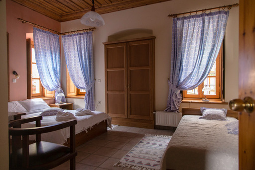 Ξενώνας Καλλιστώ - Γκούρα Φενεός - Ορεινή Κορινθία - Αγροτουρισμός