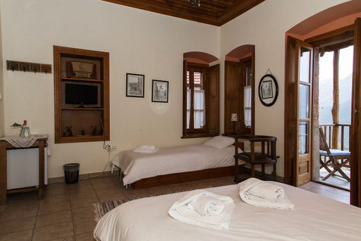 Ξενώνας Καλλιστώ - Γκούρα Φενεός - Ορεινή Κορινθία - Αγροτουρισμός